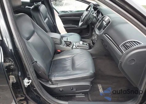 2016 Chrysler 300 Limited из США, поврежденный, VIN 2C3CCAAG8GH313829